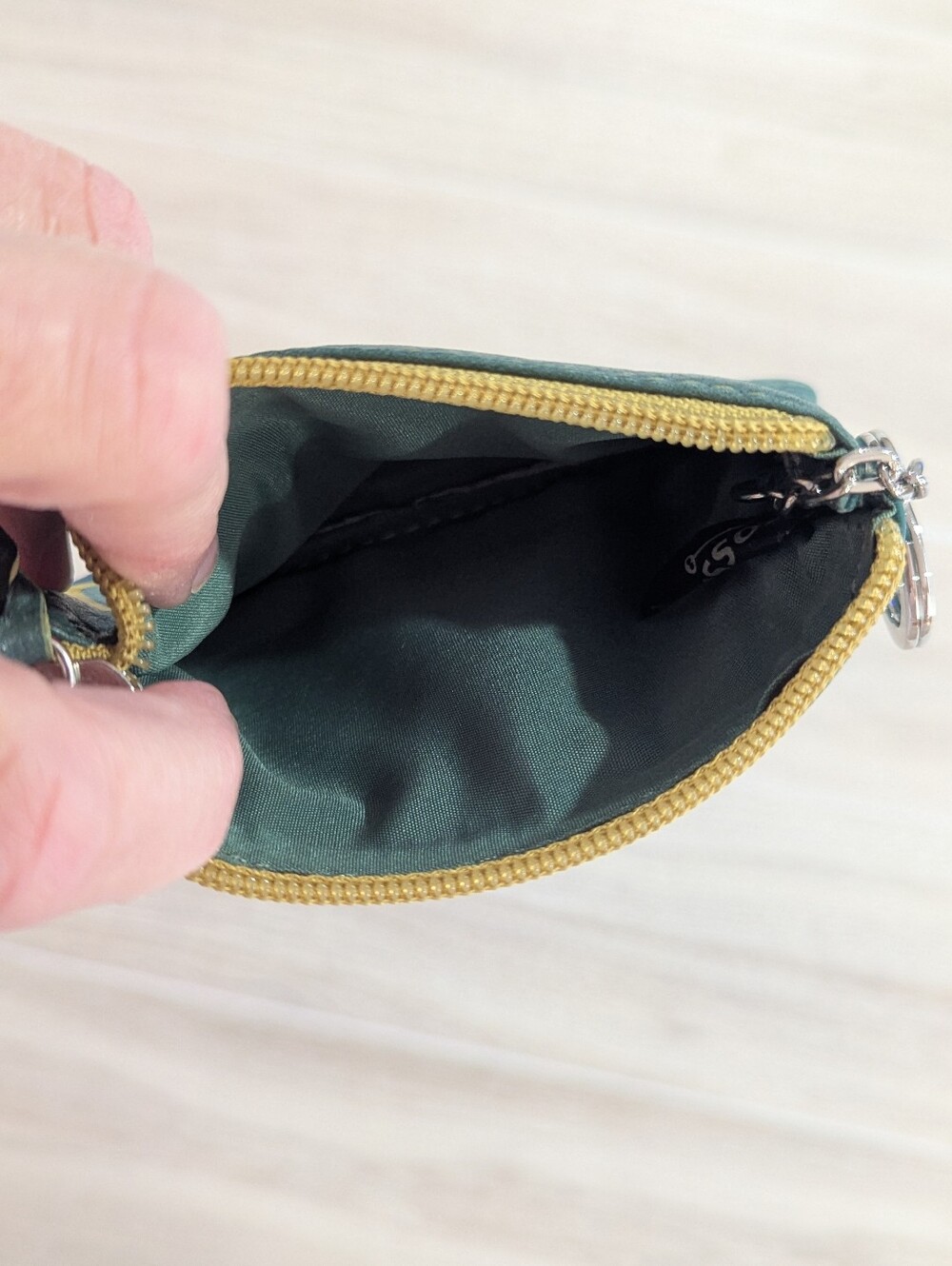 Fossil Leather Wallet Green Blue Yellow Floral Leaves Pattern *NWOT - Picture 8 of 13
